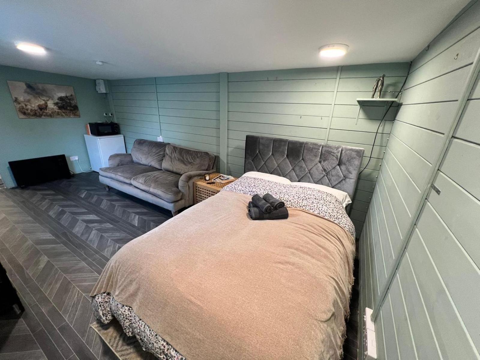 Cozy Cabin Independent Ensuite Guildford Luaran gambar